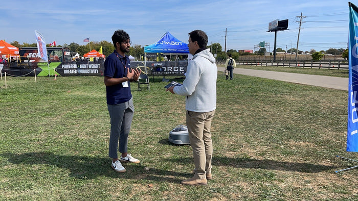 Distributor visiting NOVABOT